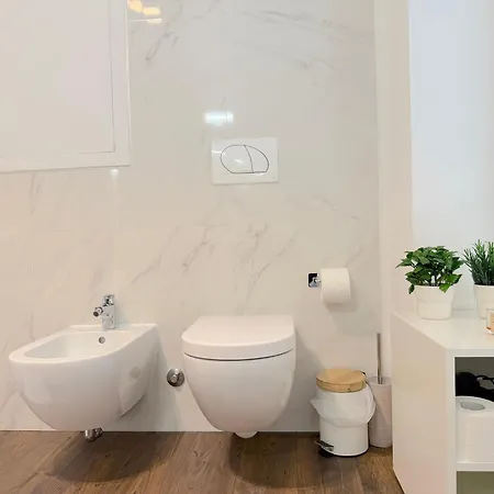 Ugo Jacuzzi Apartament